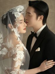 -雪中彩影婚纱摄影·微光艺术中心