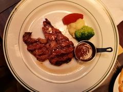 -食间牛排(重庆路万达店)