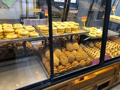 面包甜点陈列柜-穆林传统清真糕点(阆中店)