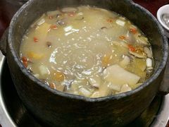 -绿色墨脱石锅城