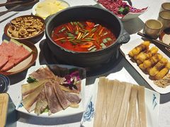 -贵府酸汤牛肉火锅·贵州老字号(飞山街店)