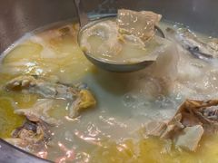 -鲜入围煮花胶鸡海鲜火锅