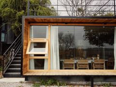 -亮河湾山庄