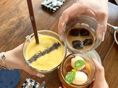 -ROAST coffee & eatery