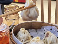 爆汁牛肉汤包-老新隆牛肉锅贴(新街口店)