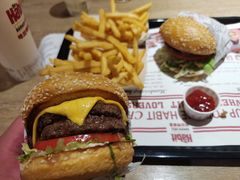 -The Habit Burger Grill 哈比特汉堡(复兴soho店)
