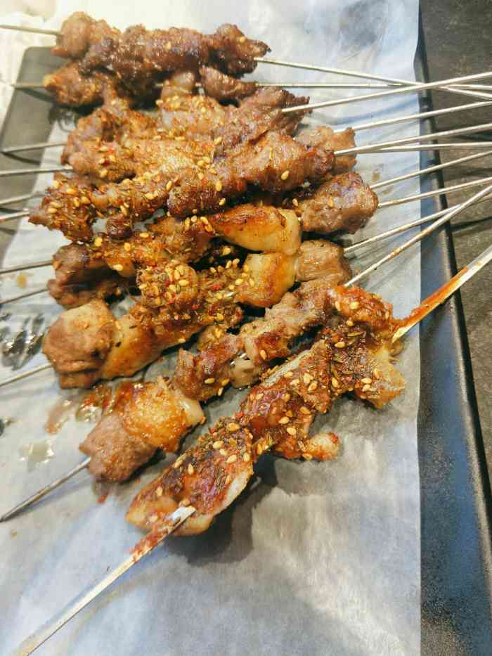 小黑牛烤肉(韩国城店)-"第一次来,听说是丹东最好吃的烤肉.由于.