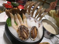 -红鼎豆捞·非遗鲍皇汤火锅(宝丰路店)