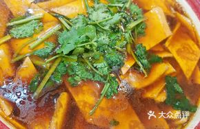 Red Soup Hengshan Bridge Tofu Skin