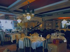 大堂-火车头法国西餐厅