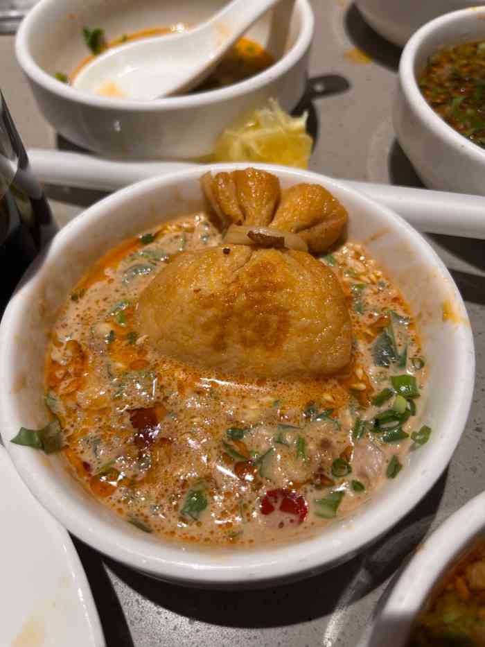 海底捞火锅(光明大仟里店)-"[服务铃]服务:海底捞的服务一如既往的好.