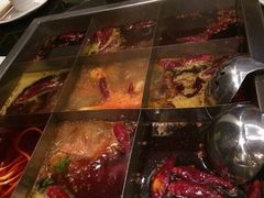 百年川椒火锅-百年川椒重庆老火锅(光谷店)