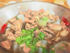 -大众跷脚牛肉馆·非遗传承单位(峨眉山店)