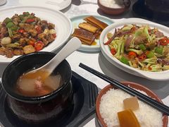 -鄱阳湖·江西小炒·瓦罐煨汤(五道口店)