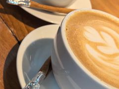 -Chom Cafe and Restaurant