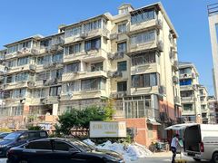 -百联临沂购物中心(临沂路店)