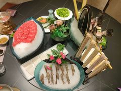 -鼎泰亨·海鲜牛肉餐厅(滨江店)
