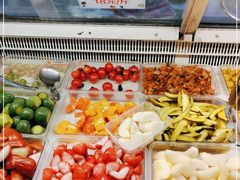 自助取餐区-老炳·七丛松甘草水果