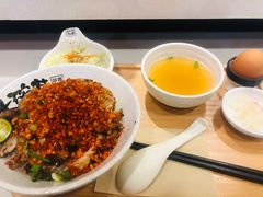 -熊吞·大碗丼烧肉饭(济宁万达广场店)