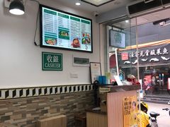 -万煲旺·香港老传承煲仔饭·猪杂汤(客村店)