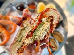 -Oasis Bar & Grill