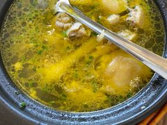 草鸡汤-品鲜村农家菜·阳澄湖大闸蟹(总店)