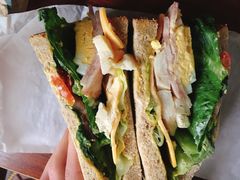 -星巴克臻选(周浦万达店)