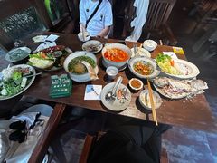 -拾光音乐餐酒吧(告庄星光夜市店)