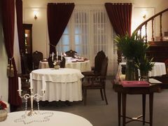 -La Villa French Restaurant