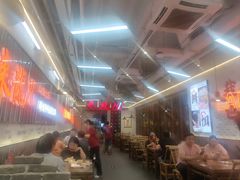 -来龍儿鲜切牛肉自助老火锅