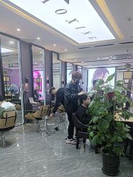 -藤野造型烫染·漂发