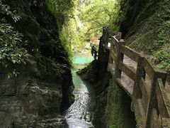 -龙水峡地缝景区