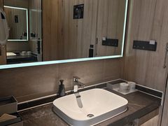 -杭州西湖湖滨银泰亚朵酒店