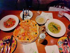 -JINNS锦时 steak&pizza(浸信会礼拜堂旧址店)