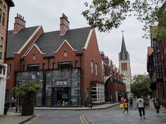 -钟书阁(松江泰晤士小镇店)