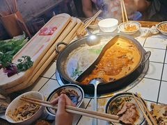 -热火朝天鲜切牛肉火锅(南强街巷店)