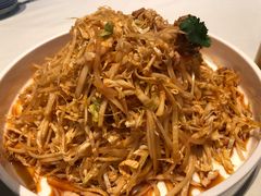 -八府香鸭·啫啫煲(华山路店)