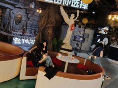 -暴风岛沉浸式体验馆(百联世纪店)