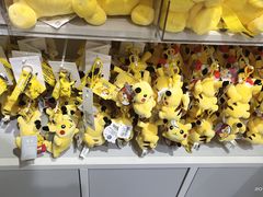 -泡泡玛特POPMART(上海环球港店)