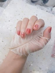 -吉吉靓甲美睫