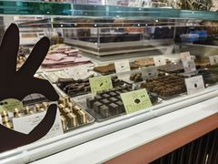 -VENCHI 闻绮(北京国贸商城店)