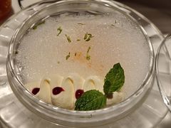 柑橘奶油酸乳酪冻配柠檬泡沫-弦月窗LUNETTE BY AMANDA(复兴路店)