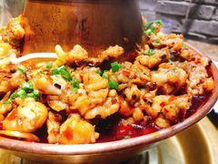 -沪小二炭火蛙锅(淮海中路美食不夜城店)
