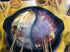 -灌县老妈砂锅串串香(万科红生活广场店)