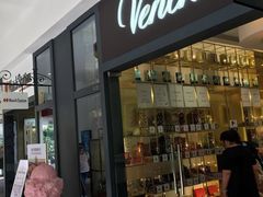 门面-VENCHI 闻绮(上海佛罗伦萨小镇店)