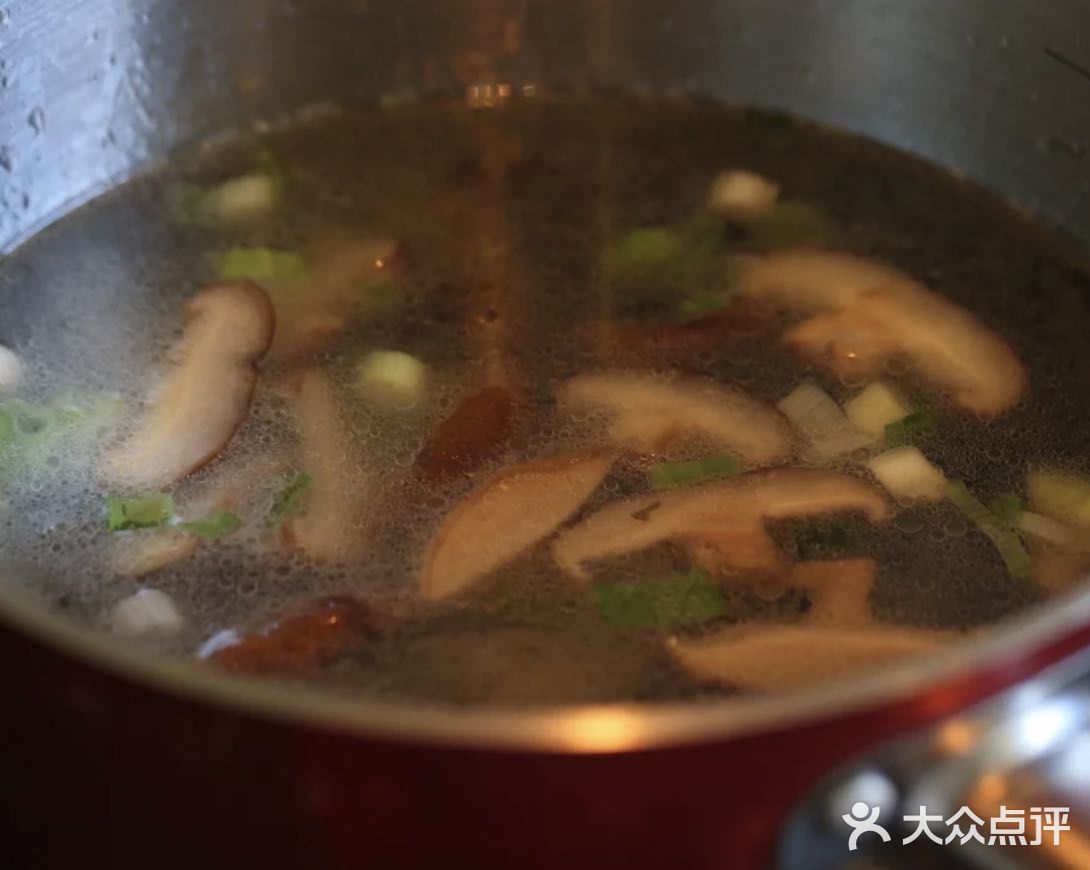 不论咸的甜的豆腐脑只要是自己爱吃的就行