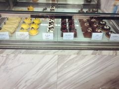 -UNI UNI(环亚凯瑟琳店)