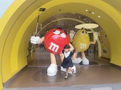 -m豆巧克力世界(上海世茂广场店)