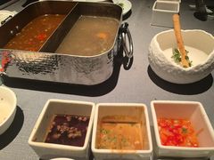 -左庭右院鲜牛肉火锅黑金店(陆家嘴中心店)
