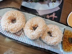 炸虾饼配泰国梅子酱-帕蓝·暹罗料理(大学路店)